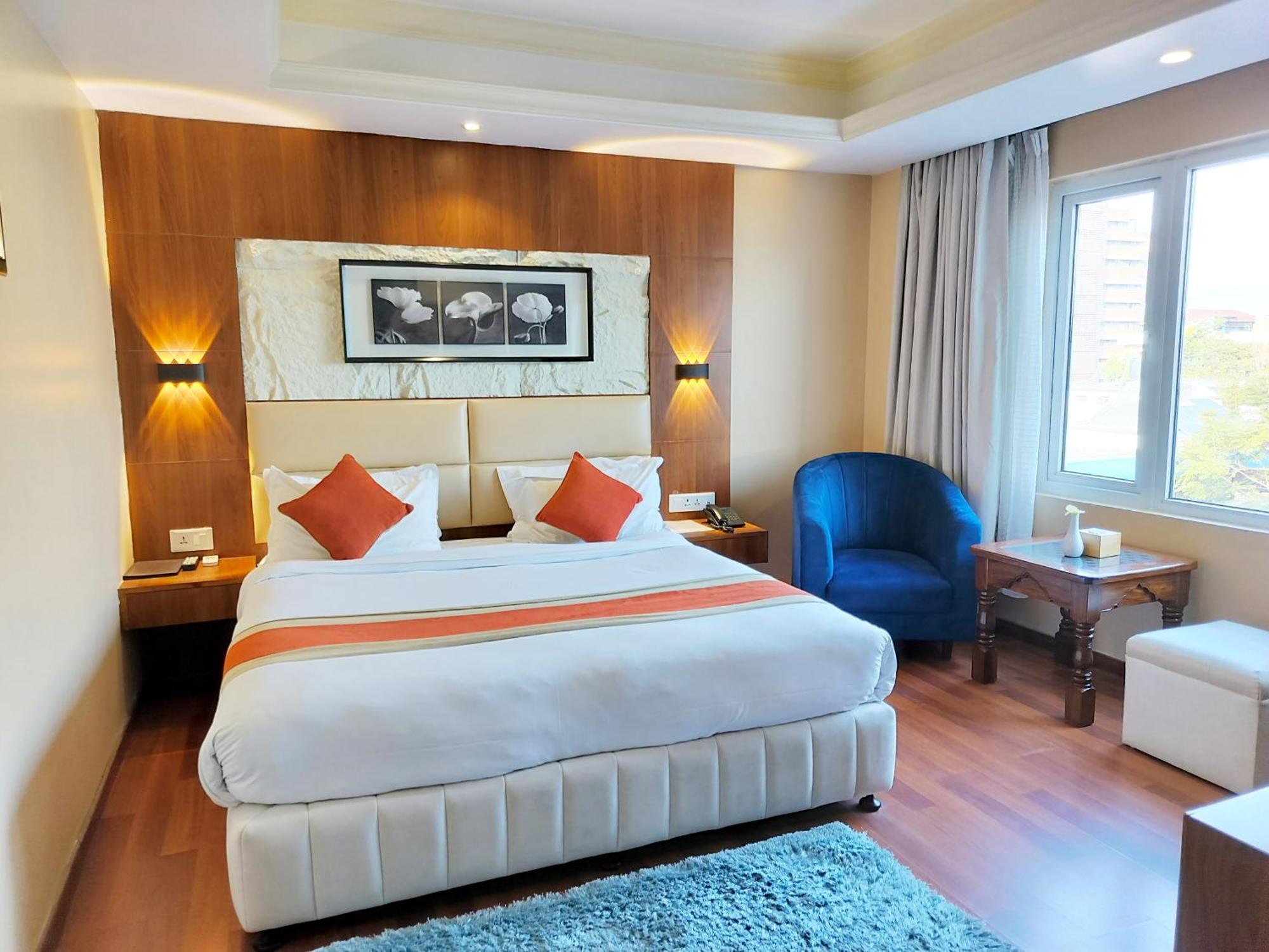Kumari Boutique Hotel Катманду Екстериор снимка