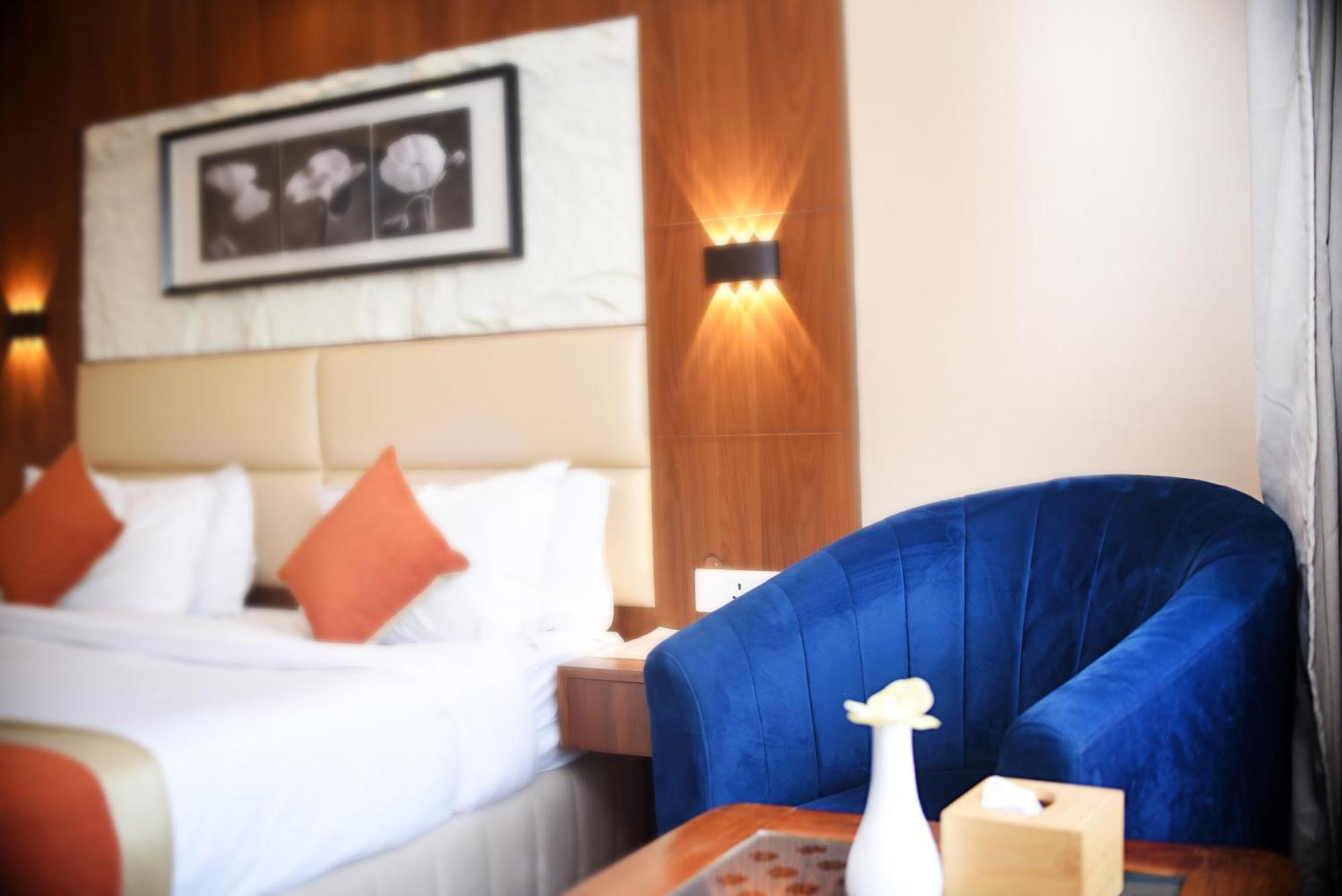 Kumari Boutique Hotel Катманду Екстериор снимка