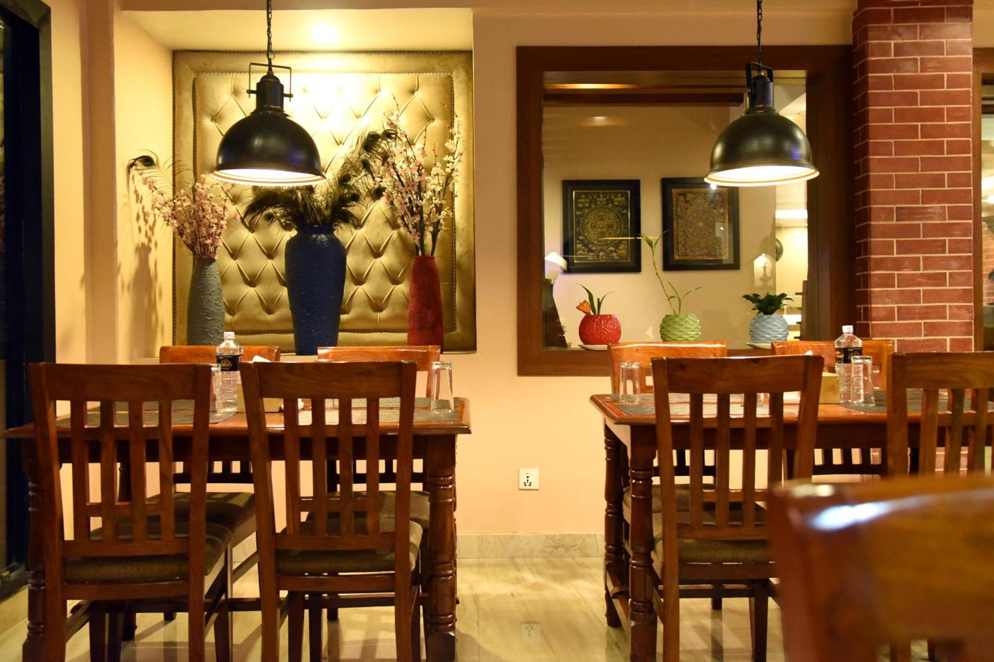 Kumari Boutique Hotel Катманду Екстериор снимка