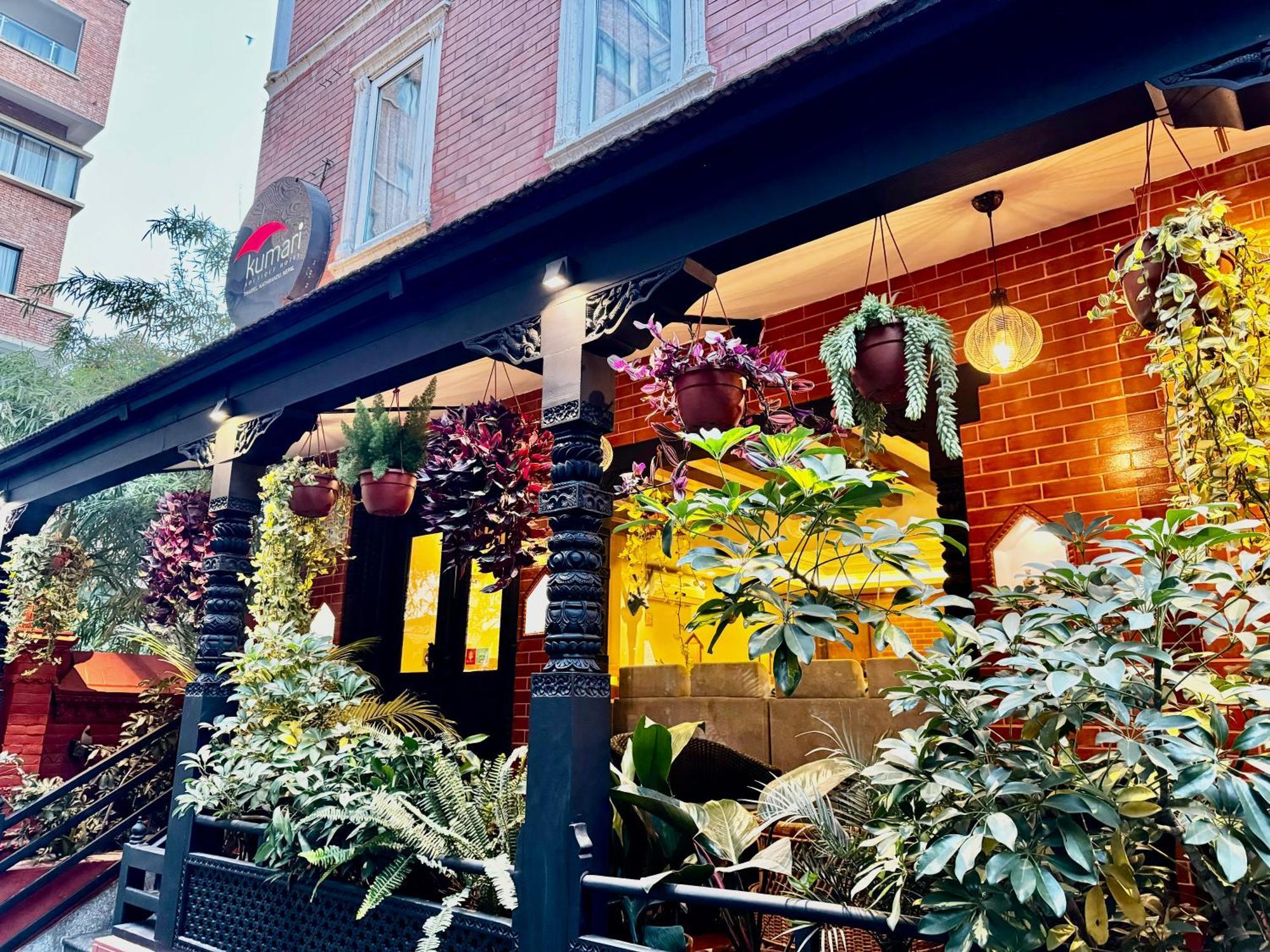 Kumari Boutique Hotel Катманду Екстериор снимка