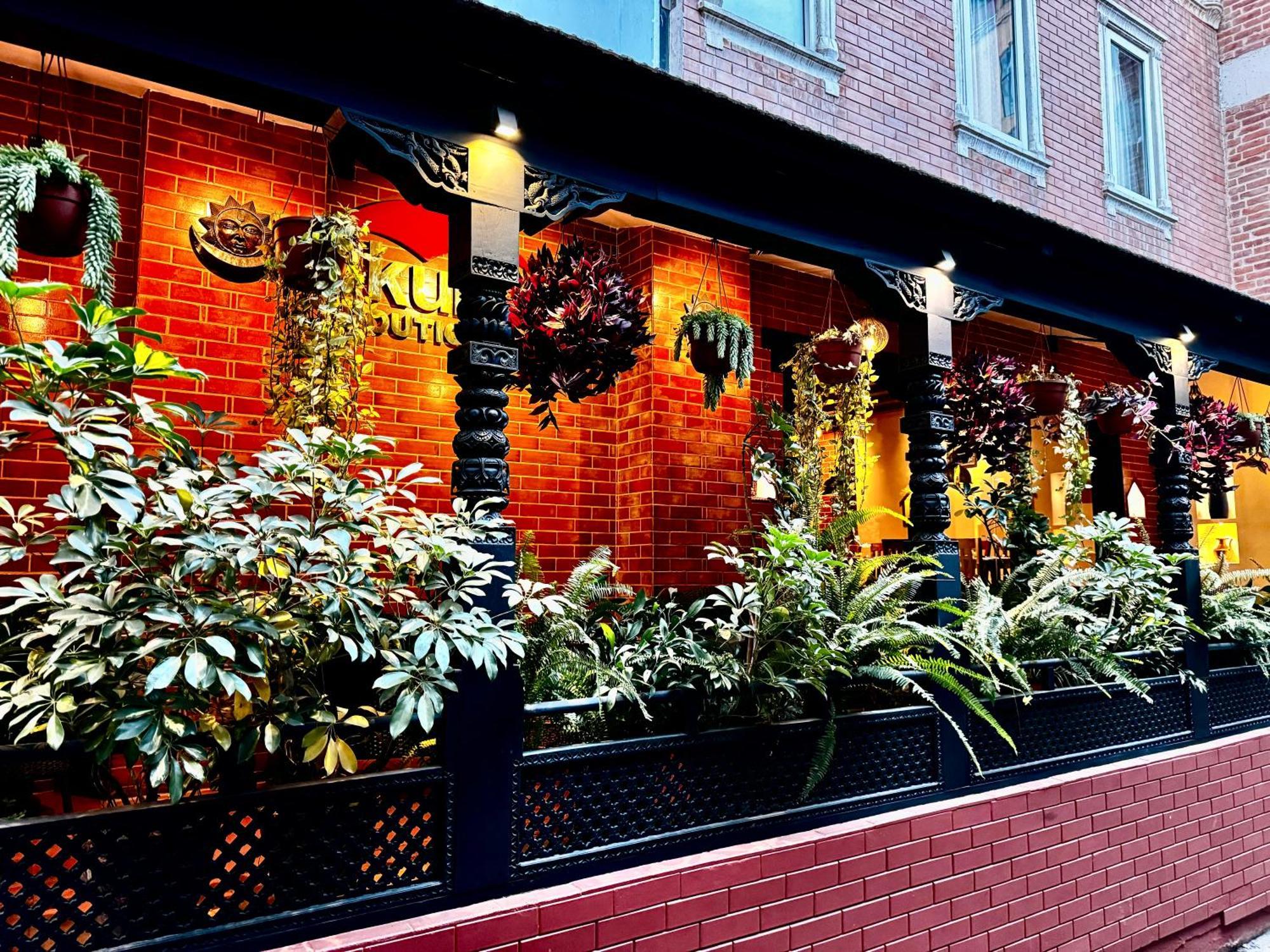Kumari Boutique Hotel Катманду Екстериор снимка