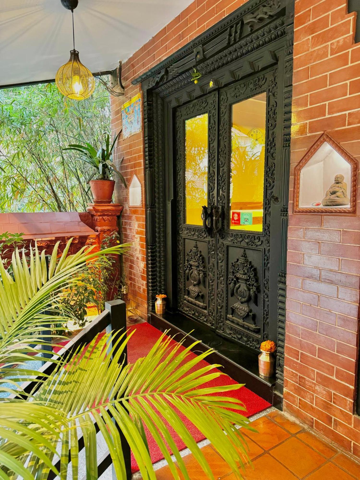 Kumari Boutique Hotel Катманду Екстериор снимка